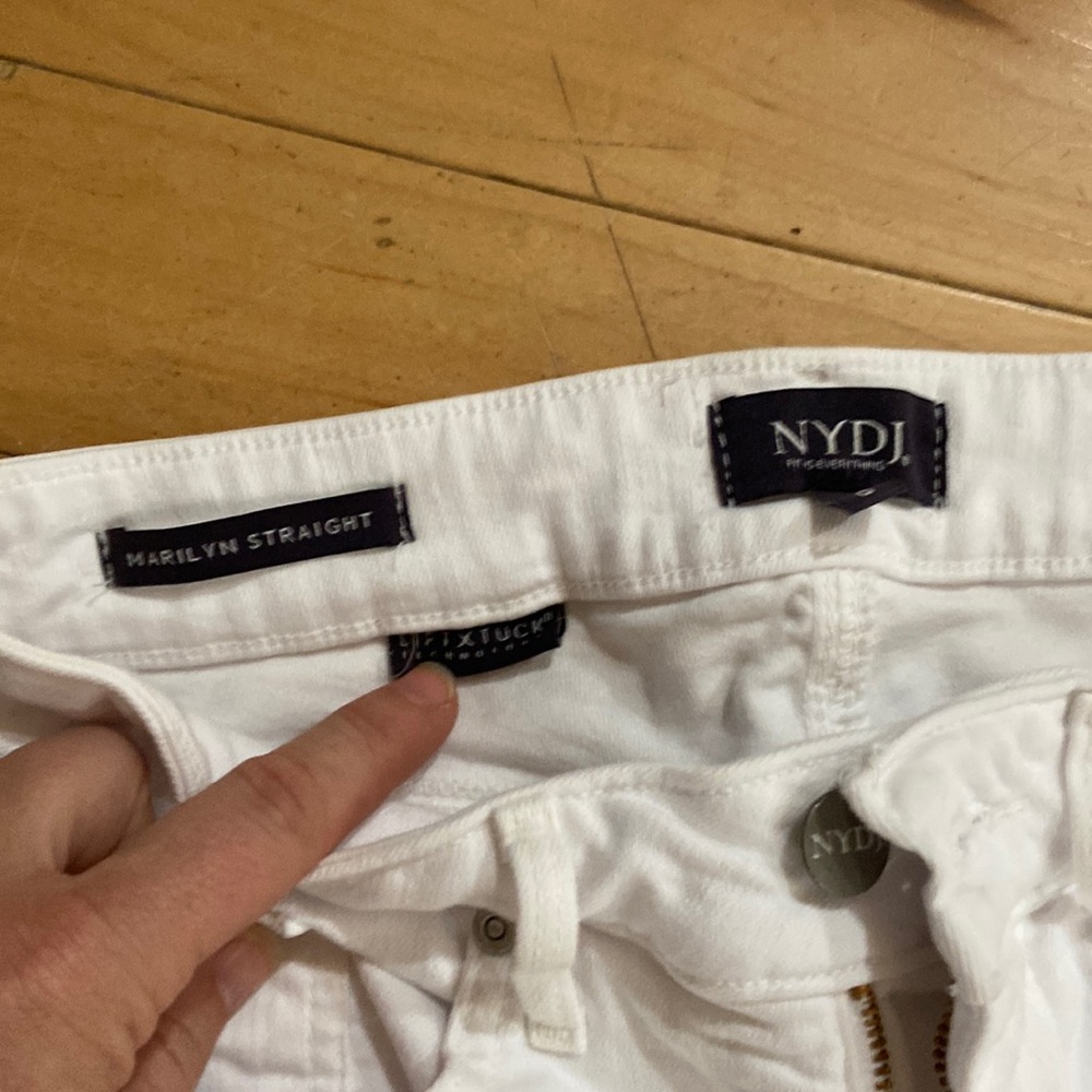 White NYDJ size 0 Marilyn straight